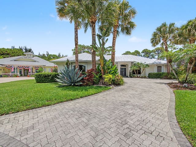 8780 SW Fishermans Wharf Drive, Stuart, FL 34997