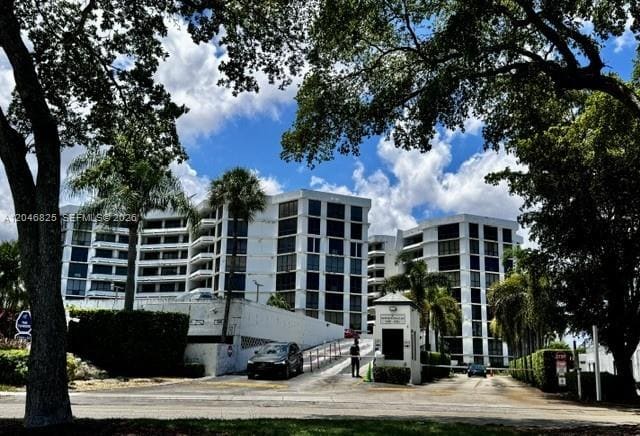 13951 Kendale Lakes Circle 807A, Miami, FL 33183