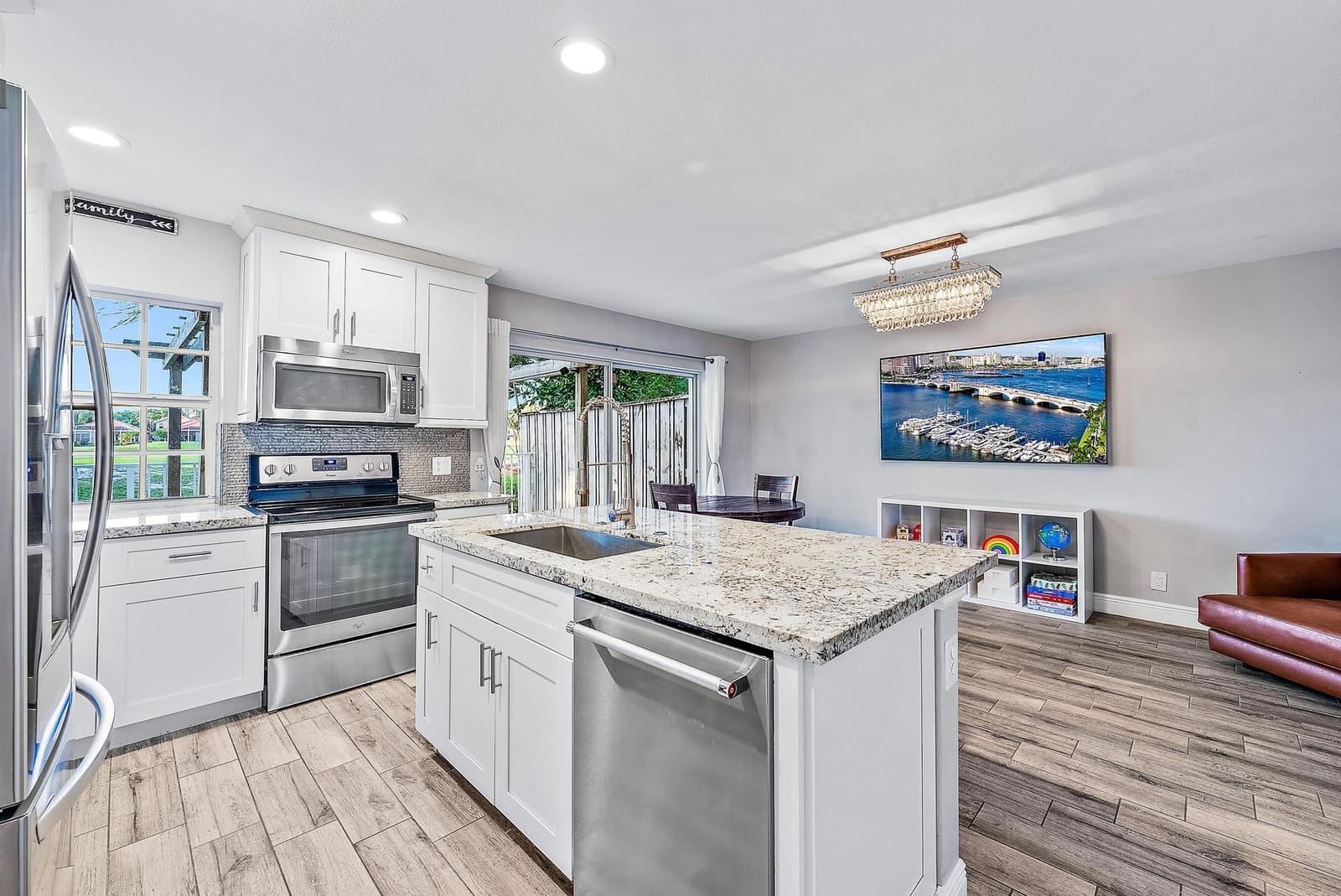 93 Admirals Court — photo 4
