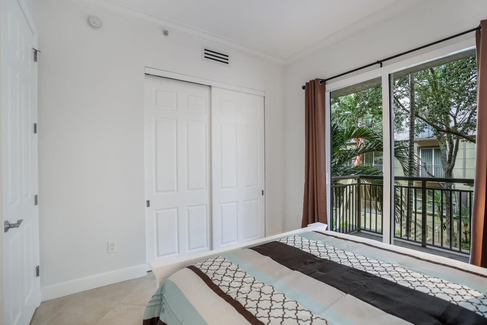 2609 NE 14th Avenue 114, Wilton Manors, FL 33334 photo 13