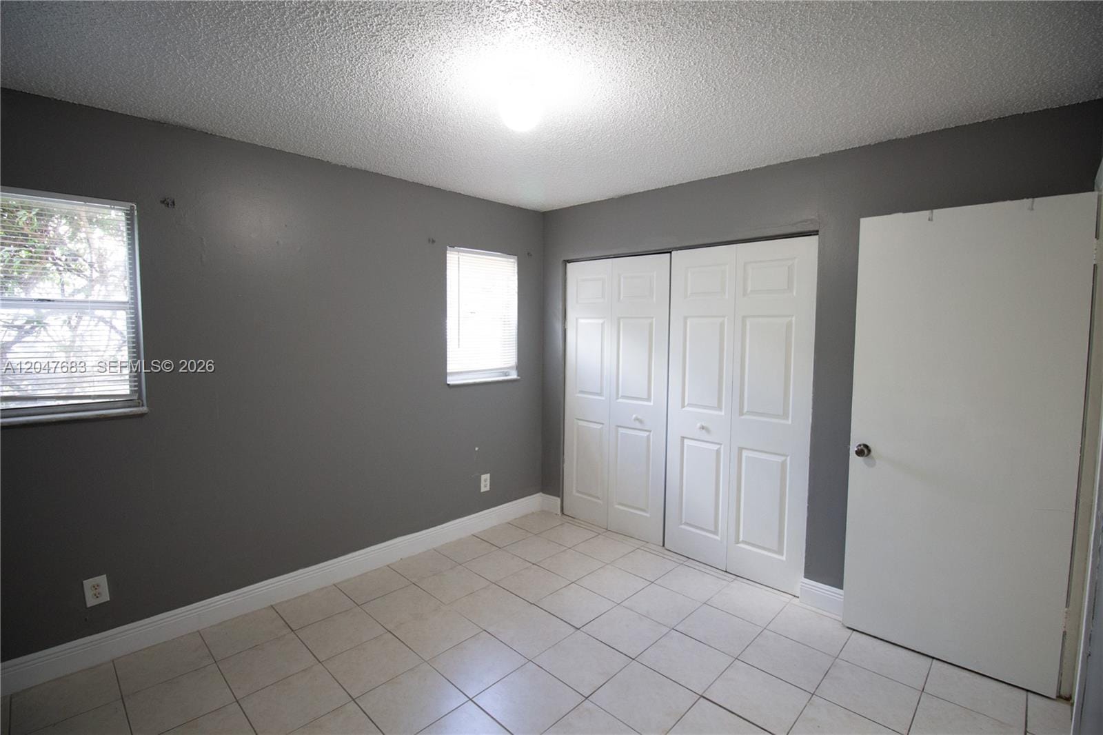 825 SW 10th Street B — photo 3