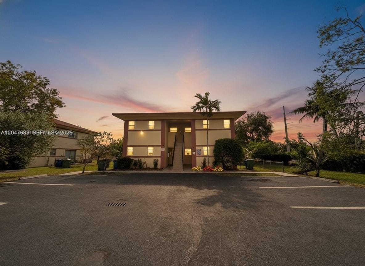 825 SW 10th Street B — photo 10