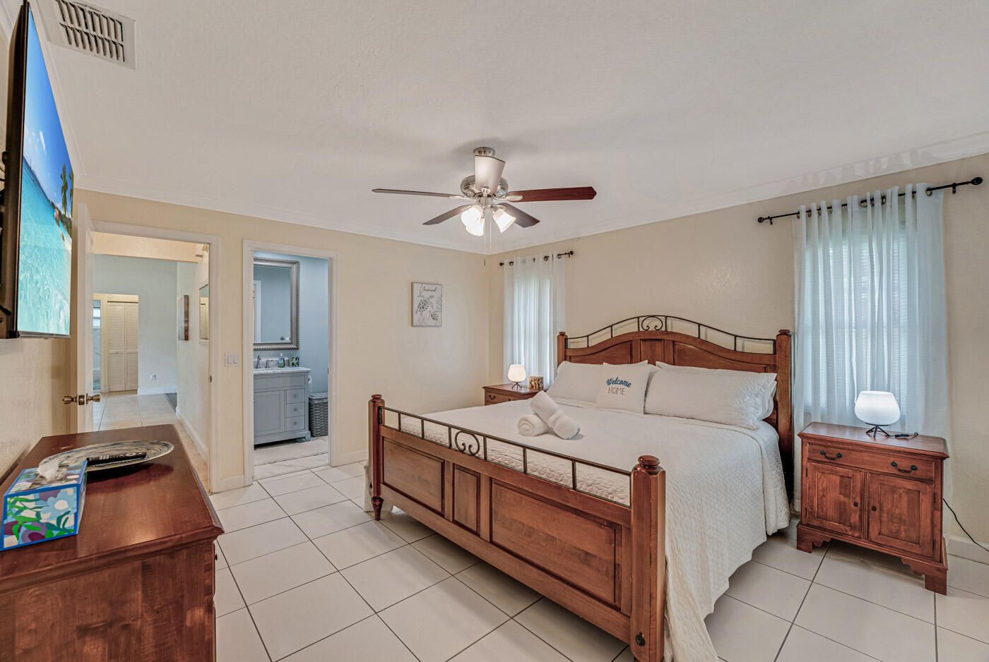 427 Las Palmas Street, Royal Palm Beach, FL 33411