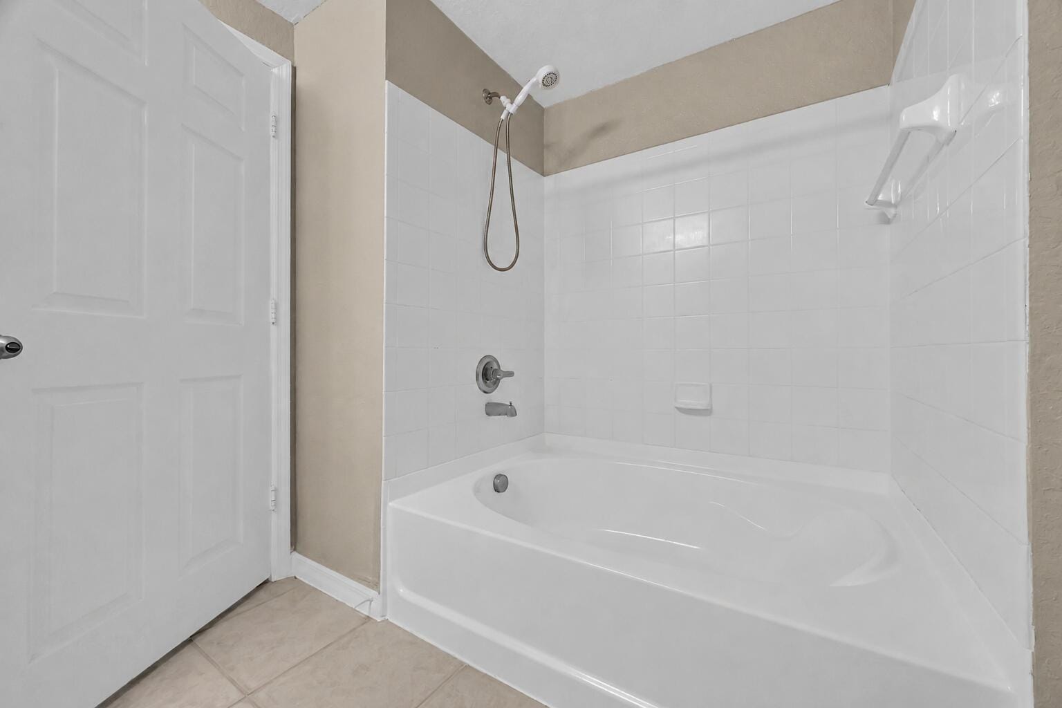 196 SE Kitching Circle — photo 12