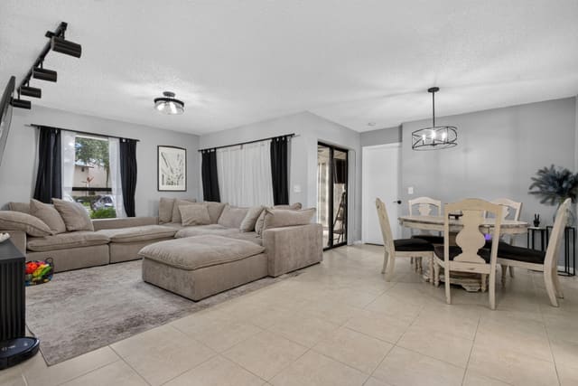3331 NW 47th Avenue 3242, Coconut Creek, FL 33063