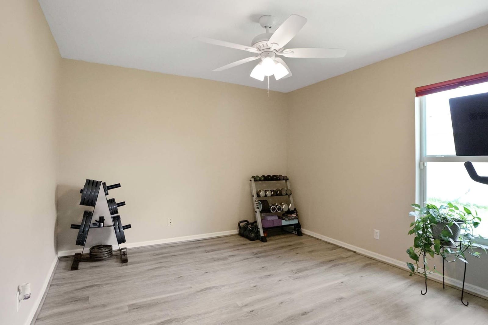 4025 SW Kadlic Street — photo 8