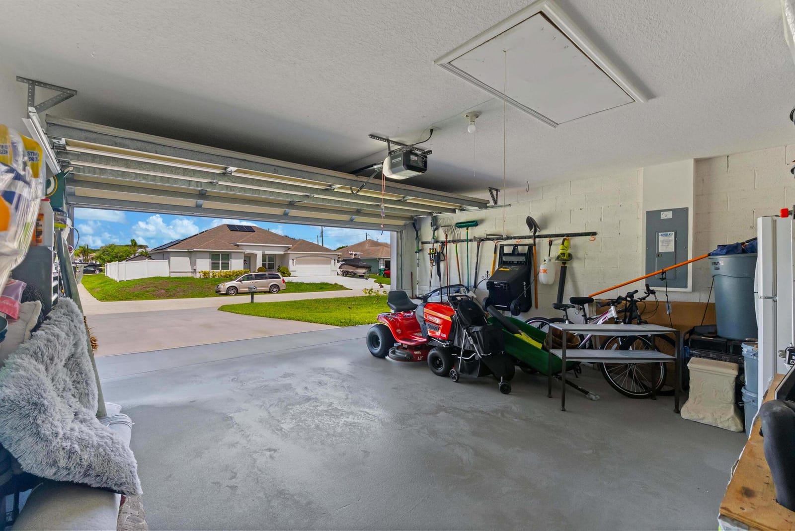 4025 SW Kadlic Street — photo 11