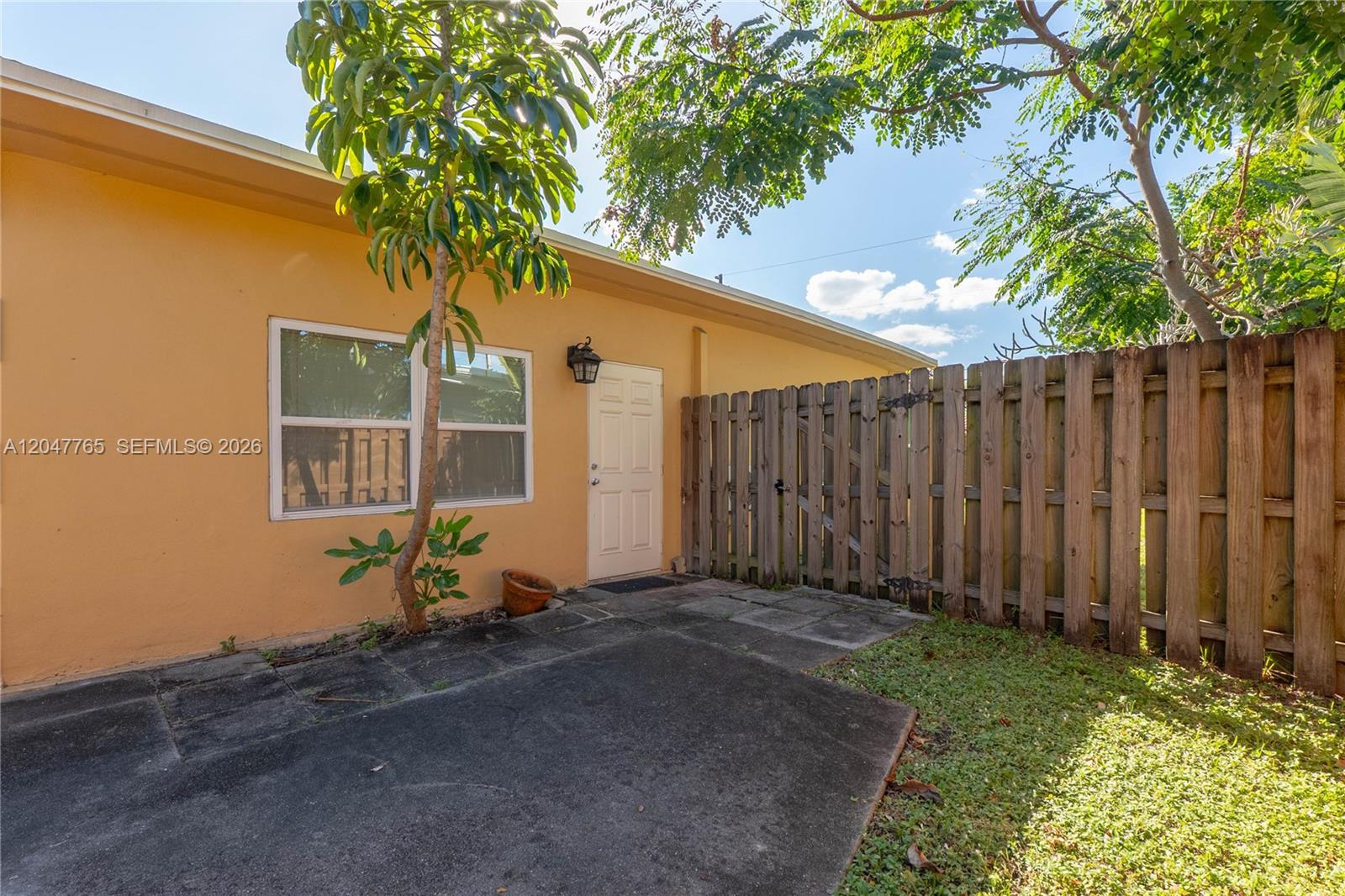 2621 SW 12th Terrace B, Fort Lauderdale, FL 33315