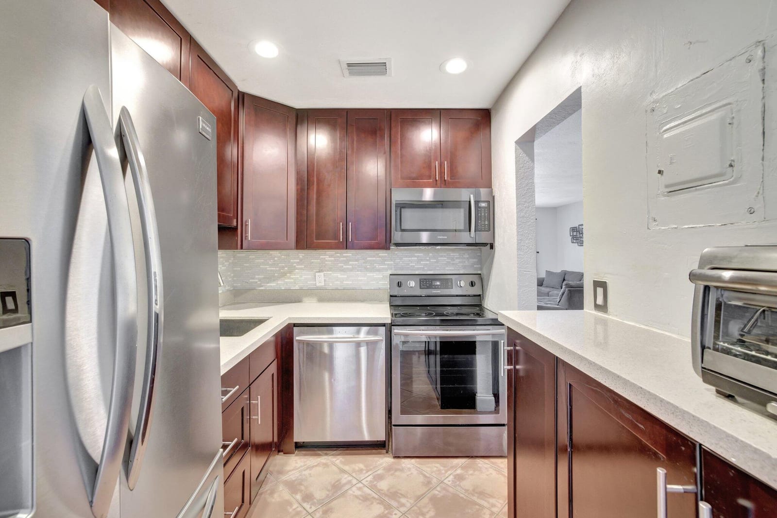 2400 NE 33rd Avenue 211, Fort Lauderdale, FL 33305 photo 13