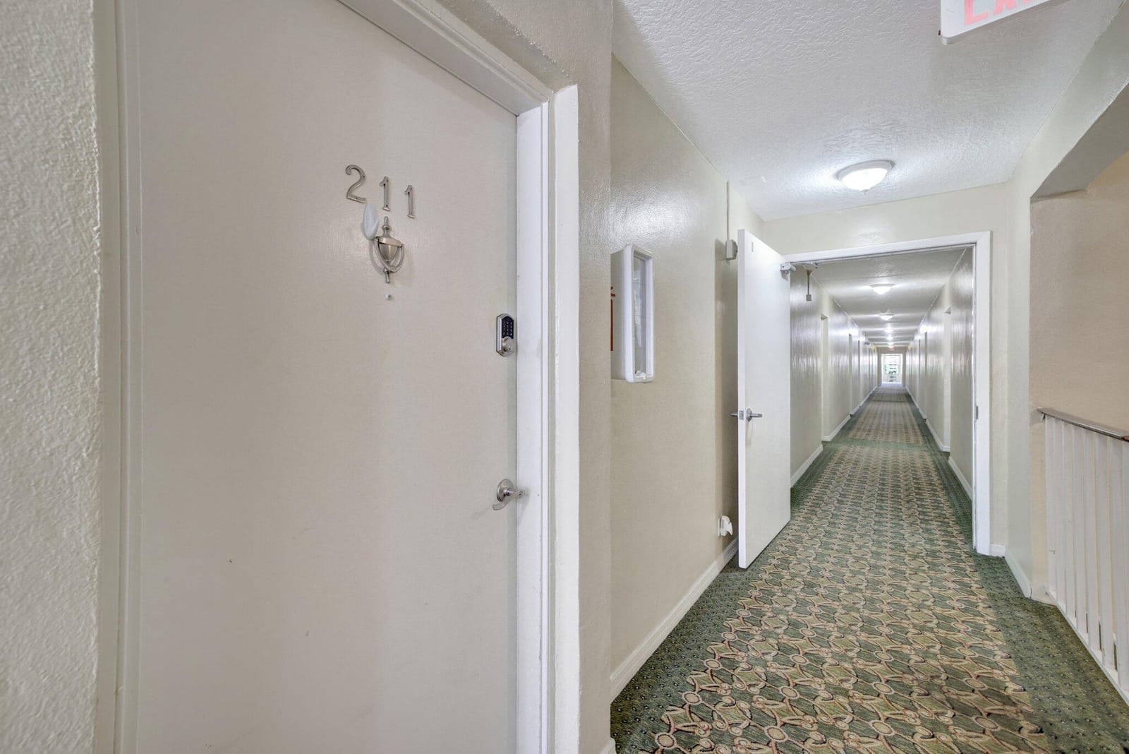 2400 NE 33rd Avenue 211, Fort Lauderdale, FL 33305 photo 29