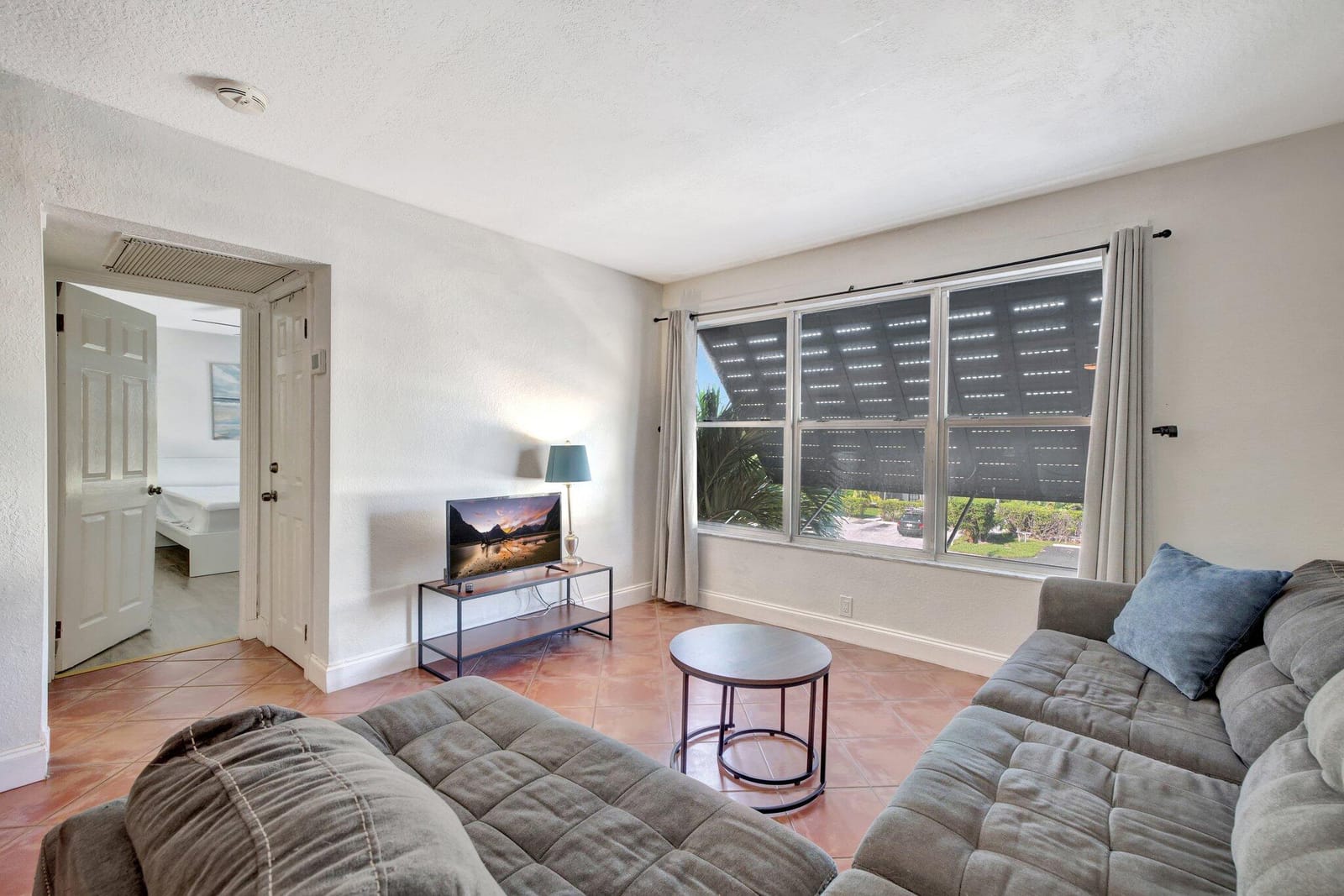 2400 NE 33rd Avenue 211, Fort Lauderdale, FL 33305 photo 7
