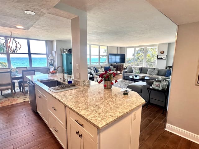 1147 Hillsboro Mile 214, Hillsboro Beach, FL 33062