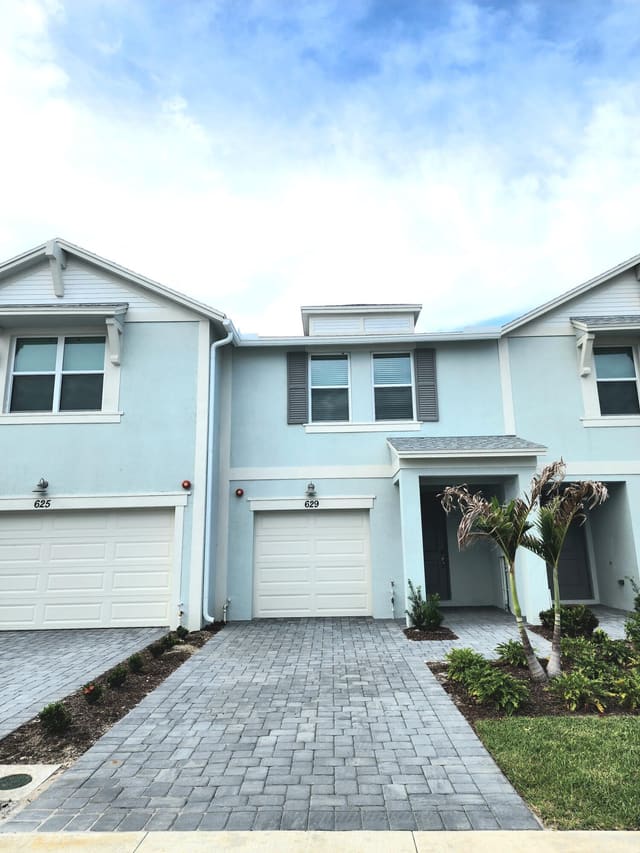 629 Salisbury Circle, Fort Pierce, FL 34982
