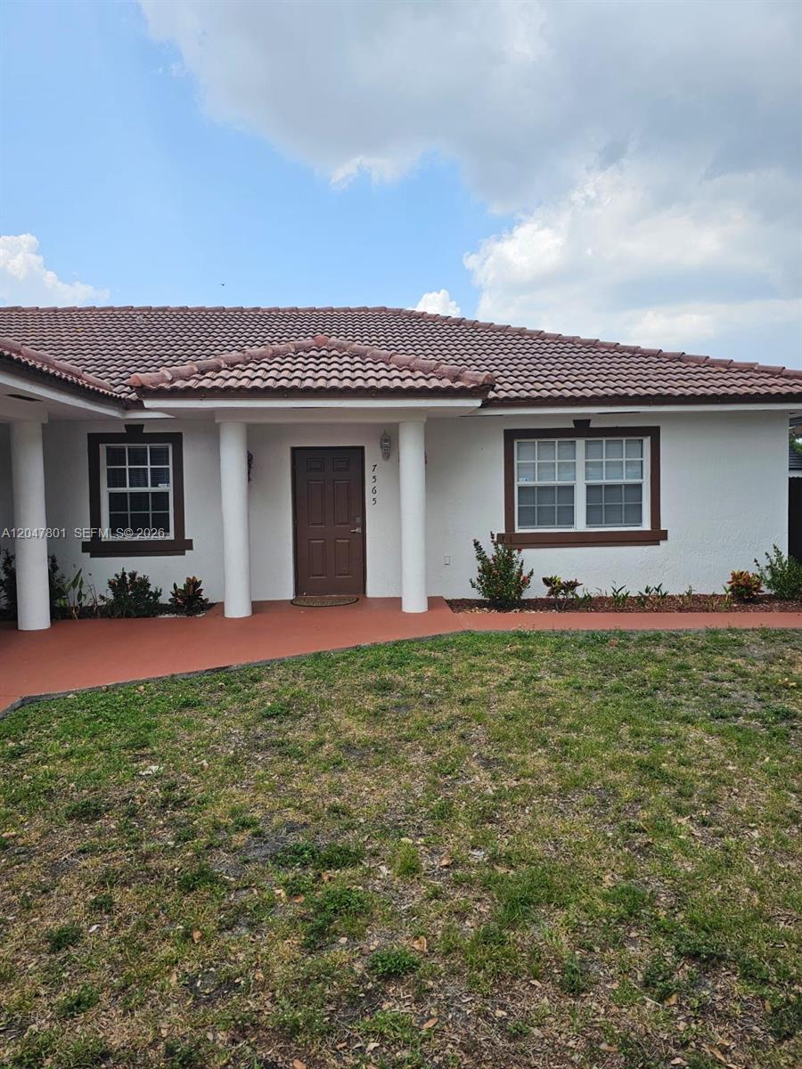 7565 N Augusta Drive 7567, Hialeah, FL 33015