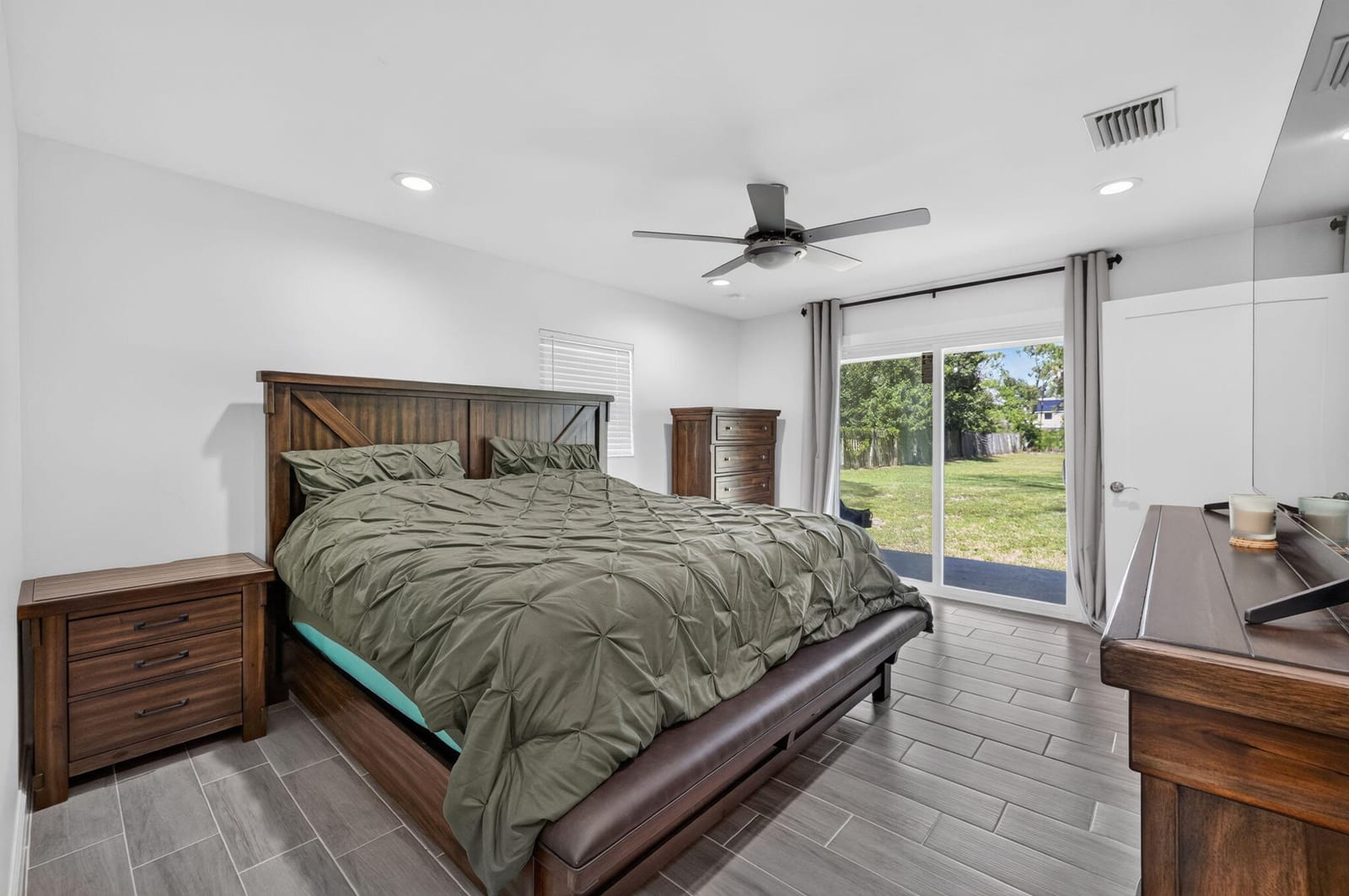 5912 Pinetree Drive, Fort Pierce, FL 34982 photo 20