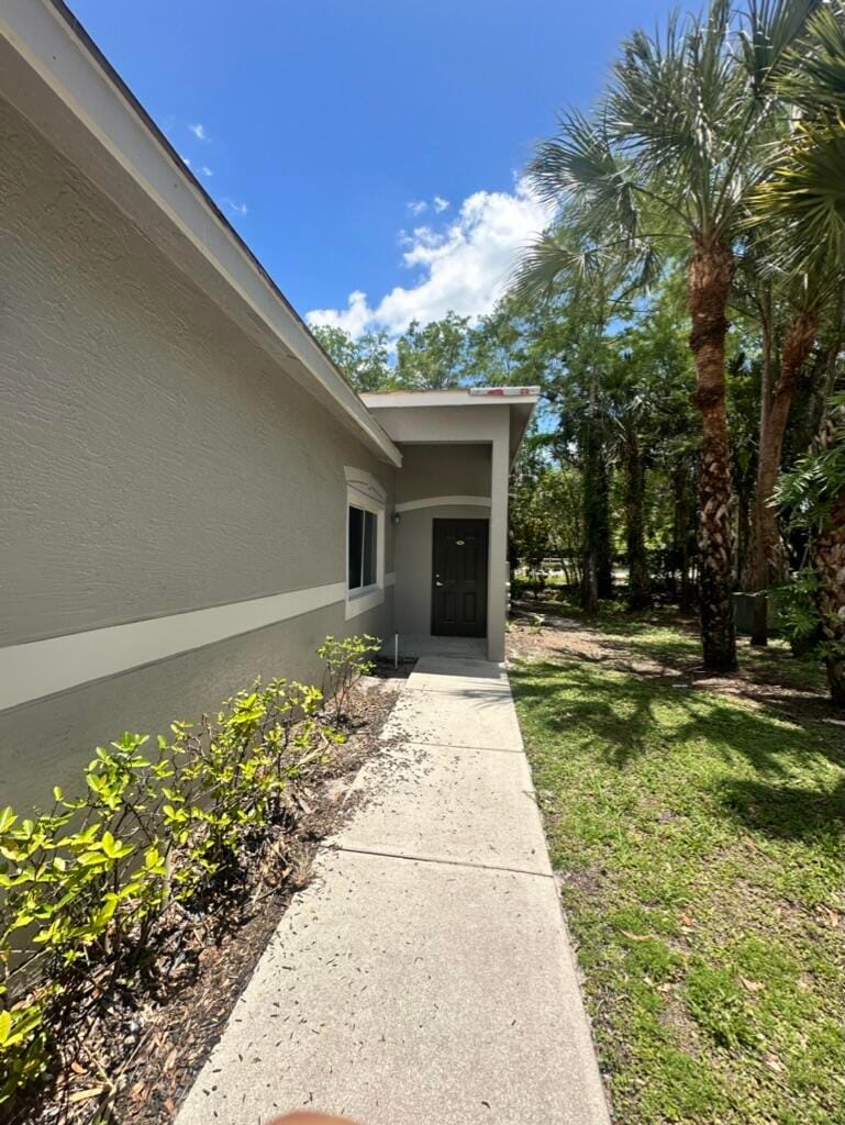 220 Crestwood Circle 106 — photo 2