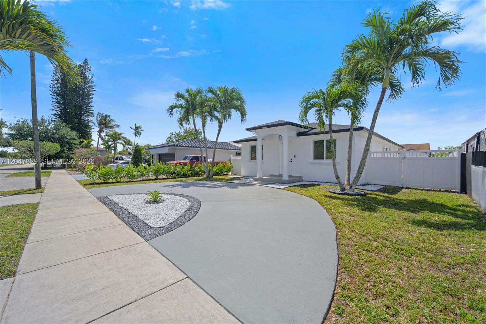 5580 Plunkett Street, Hollywood, FL 33021