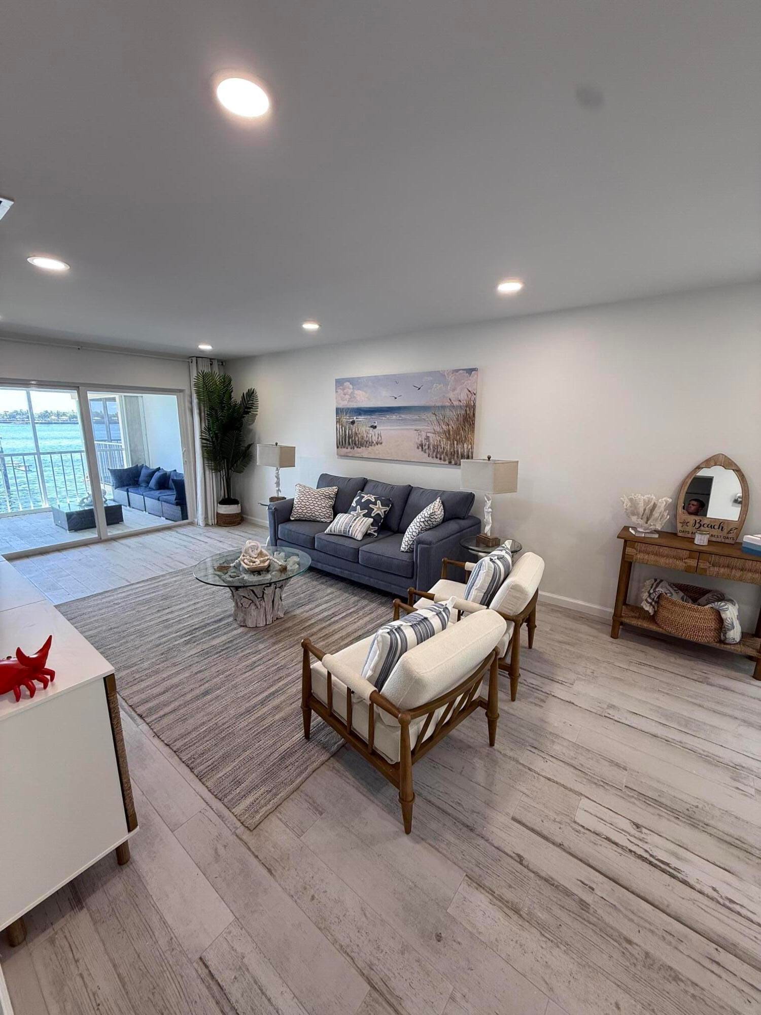 370 Wilma Circle 6 — photo 8