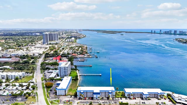 410 Wilma Circle 308, Riviera Beach, FL 33404