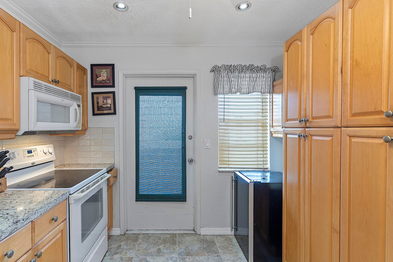 300 NE 14th Avenue 501, Hallandale, FL 33009 photo 26
