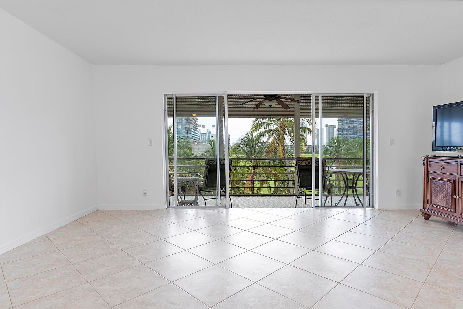 300 NE 14th Avenue 501 — photo 7