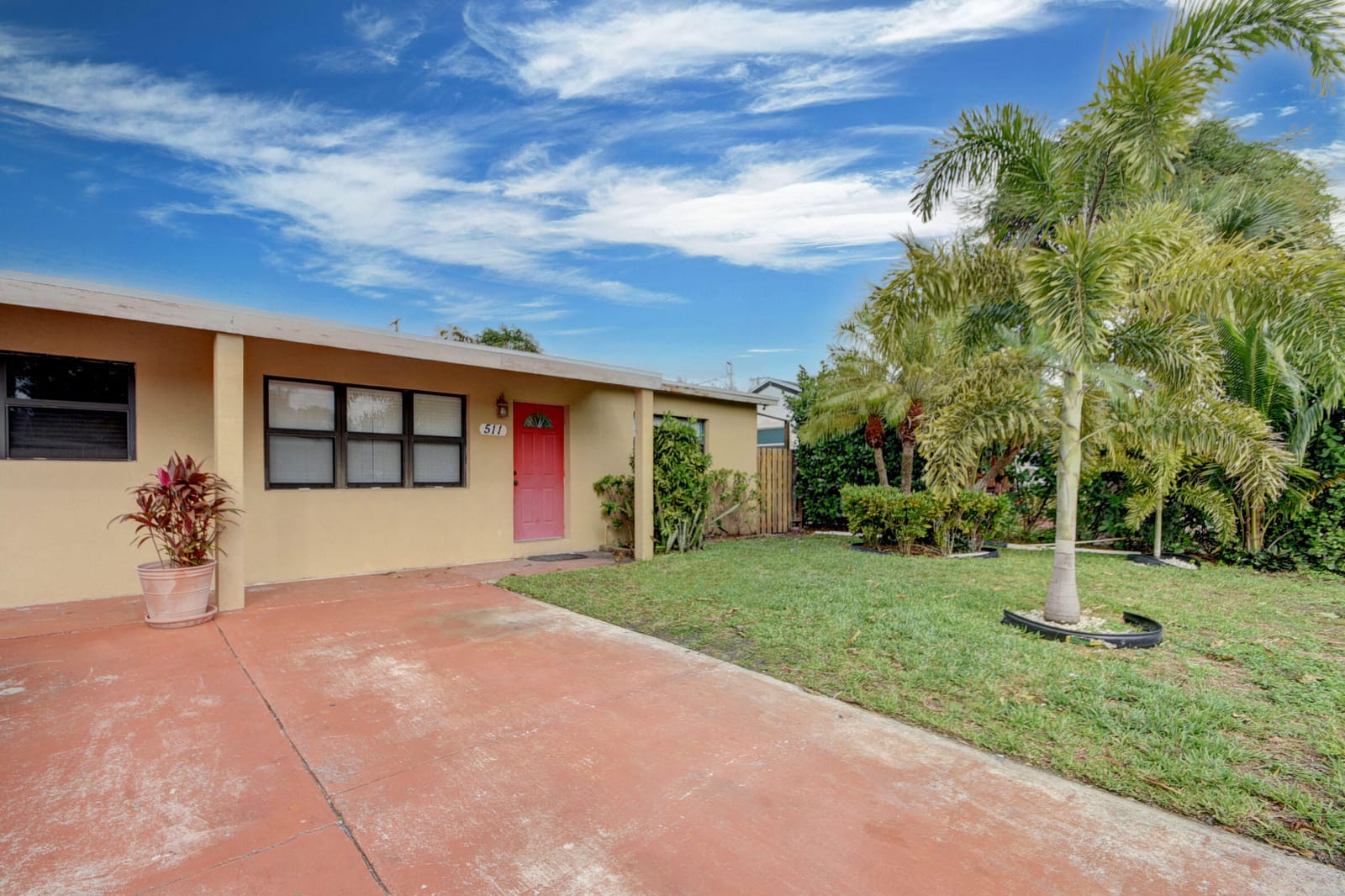 511 Minnesota Street, Lantana, FL 33462