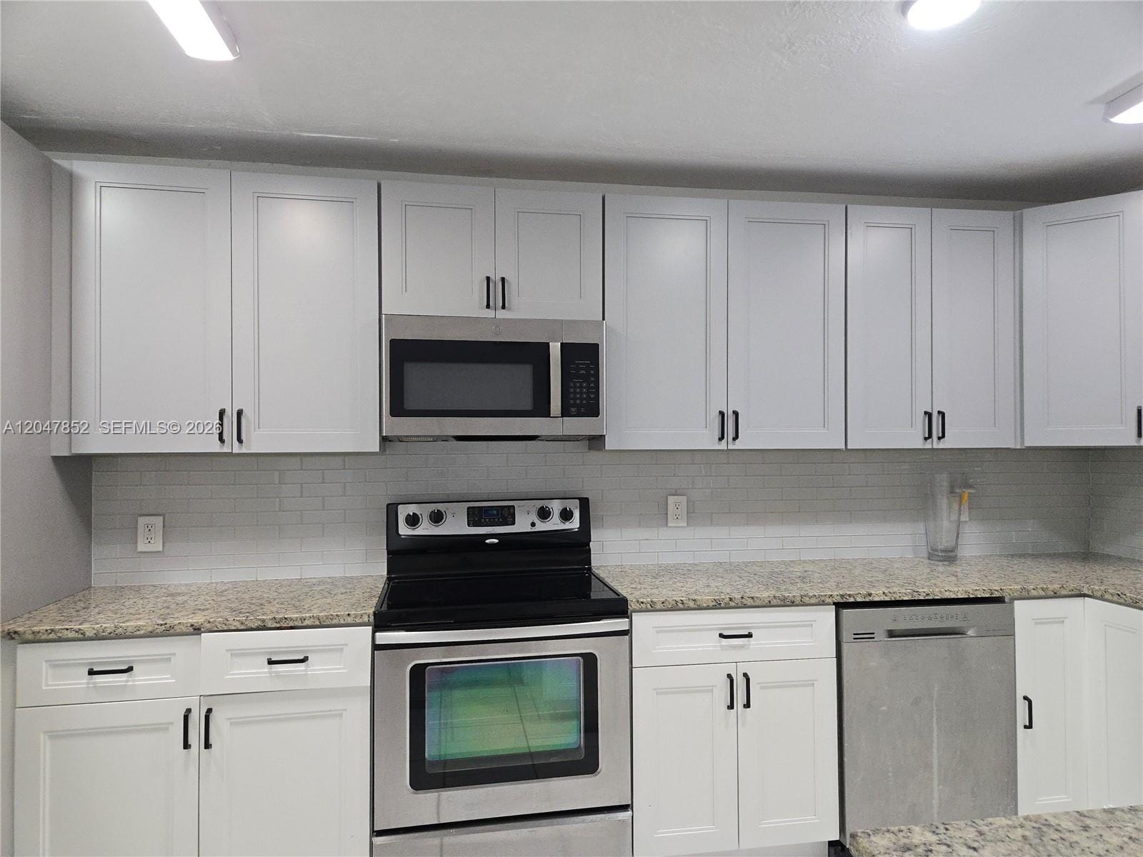 1823 SW 22nd Street — photo 2