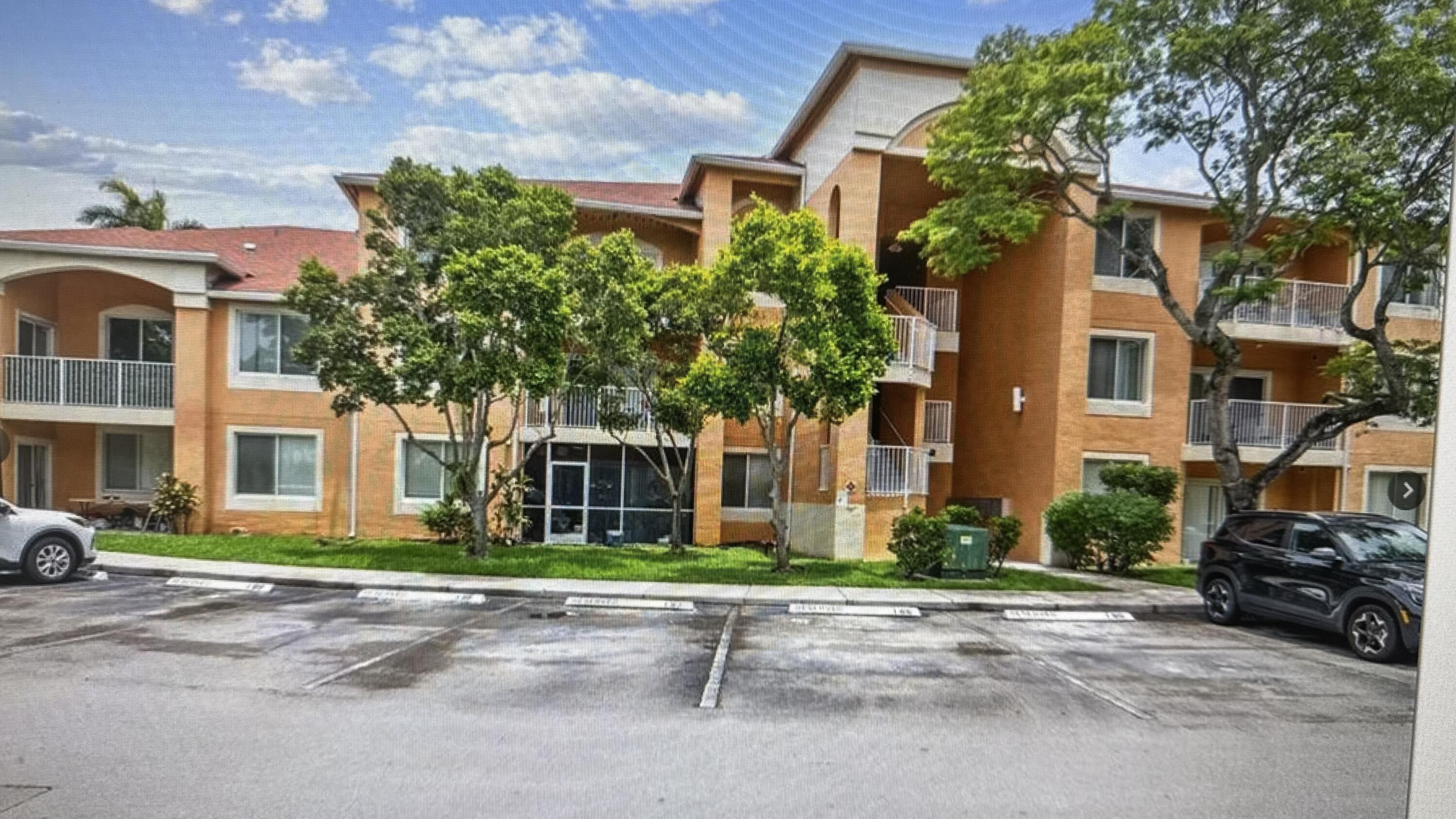 6976 SW 39th Street G202, Davie, FL 33314