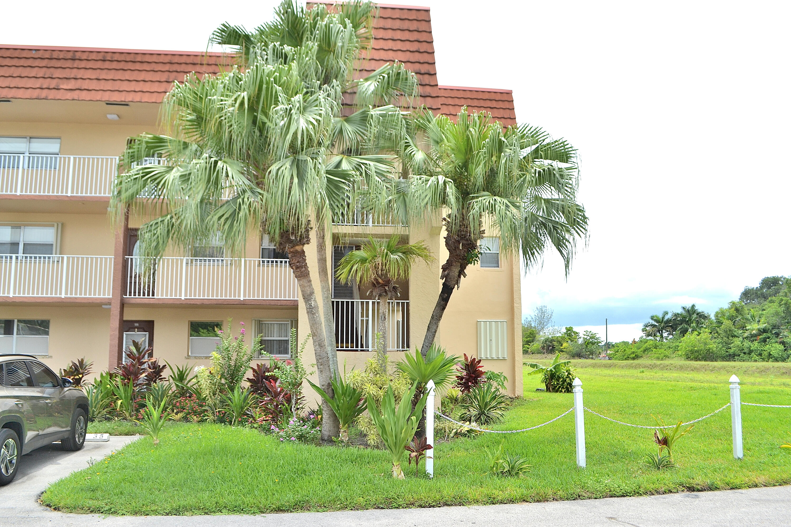 8841 Sunrise Lakes Boulevard 112, Sunrise, FL 33322