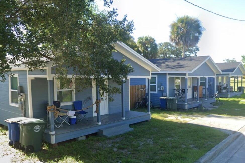 909 Avenue B, Fort Pierce, FL 34950