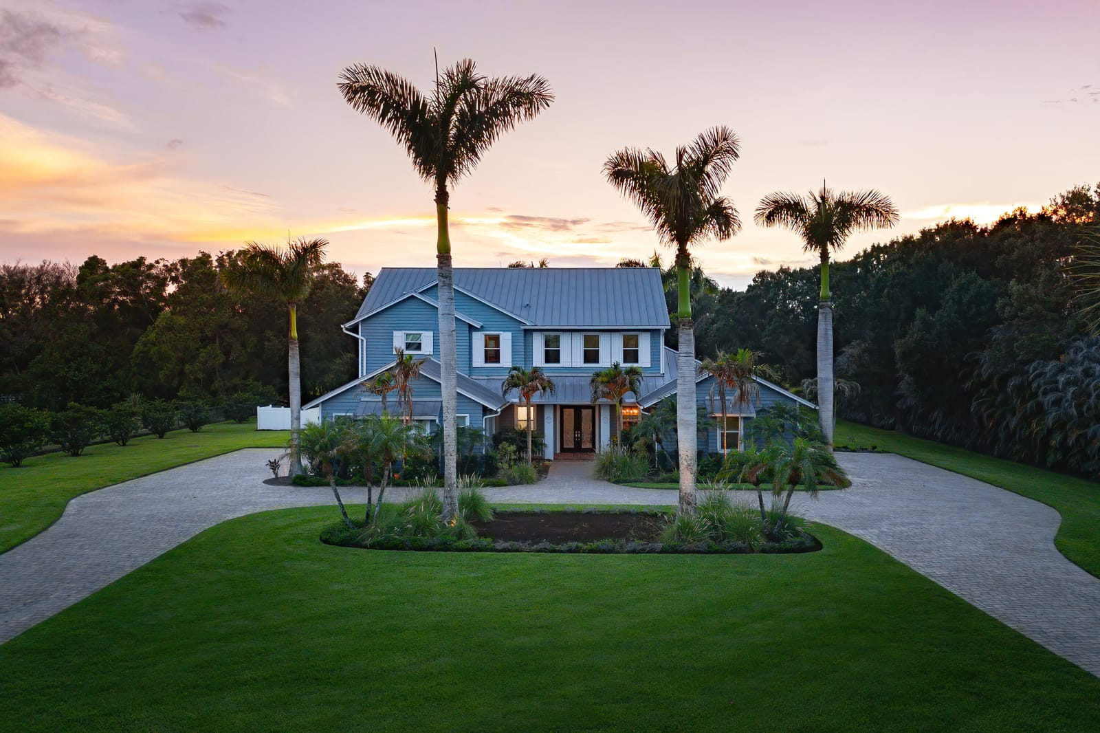 2952 SW Buena Vista Drive — photo 3