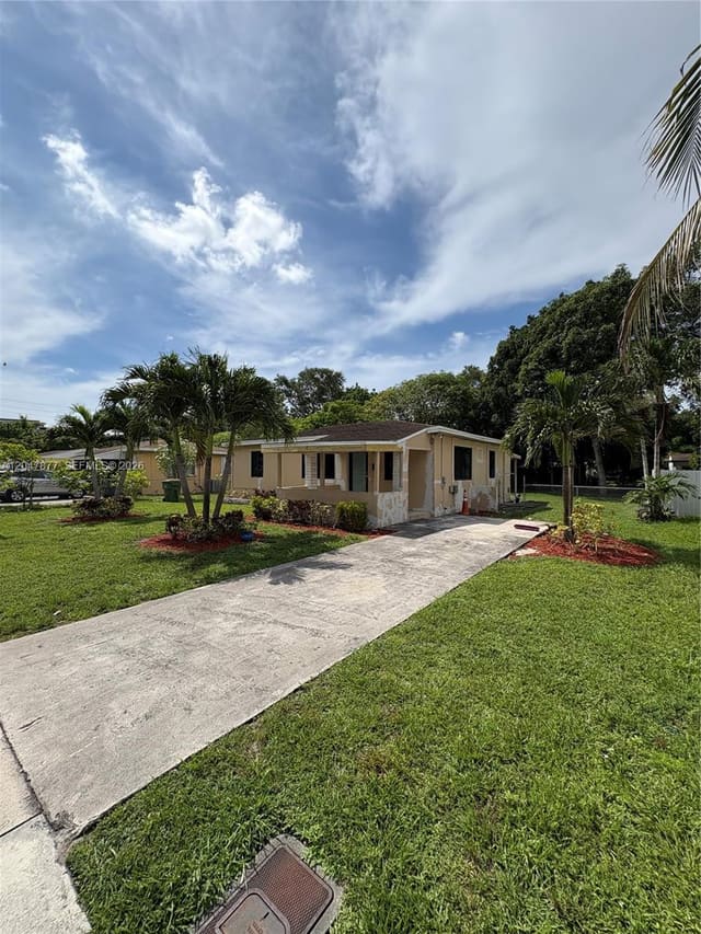 650 NE 137th Street 0, North Miami, FL 33161