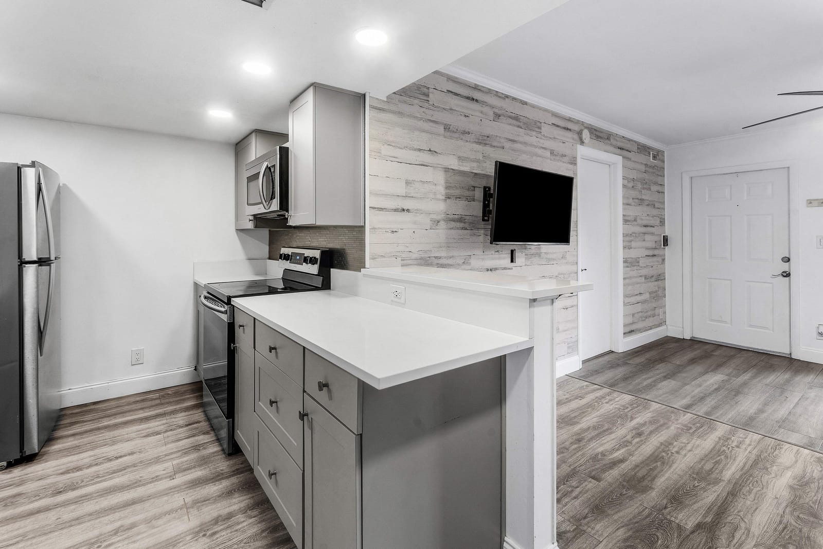 612 Executive Center Drive 107, West Palm Beach, FL 33401 photo 17