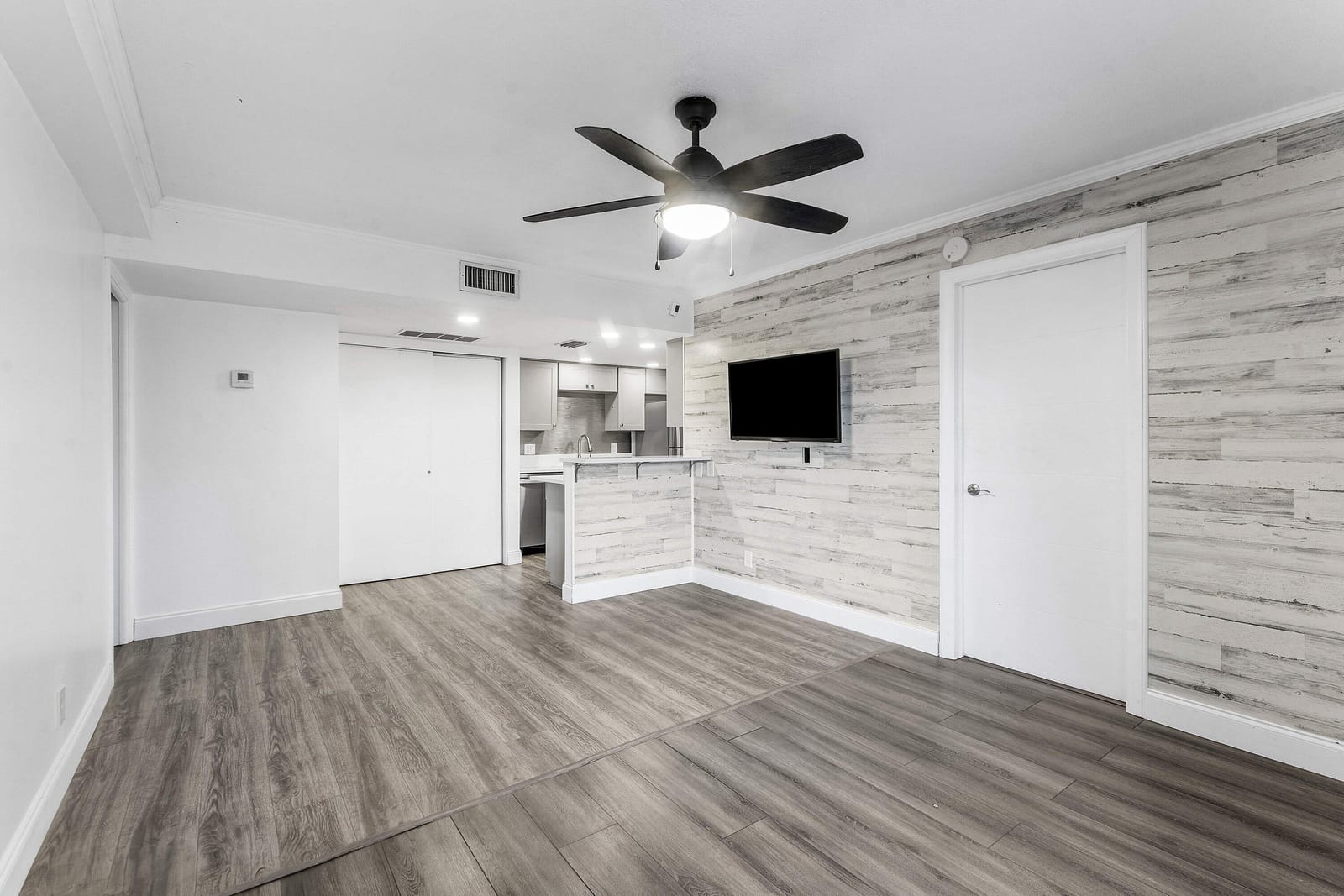 612 Executive Center Drive 107, West Palm Beach, FL 33401 photo 29