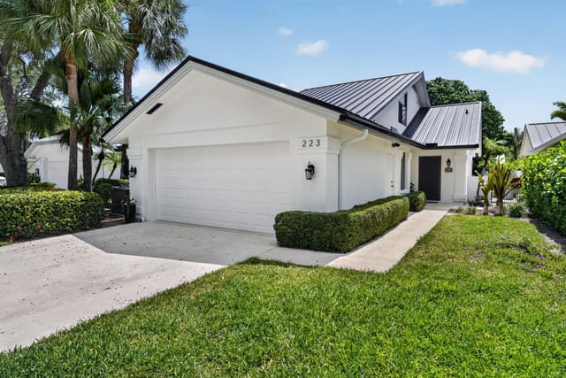 223 E River Park Drive, Jupiter, FL 33477