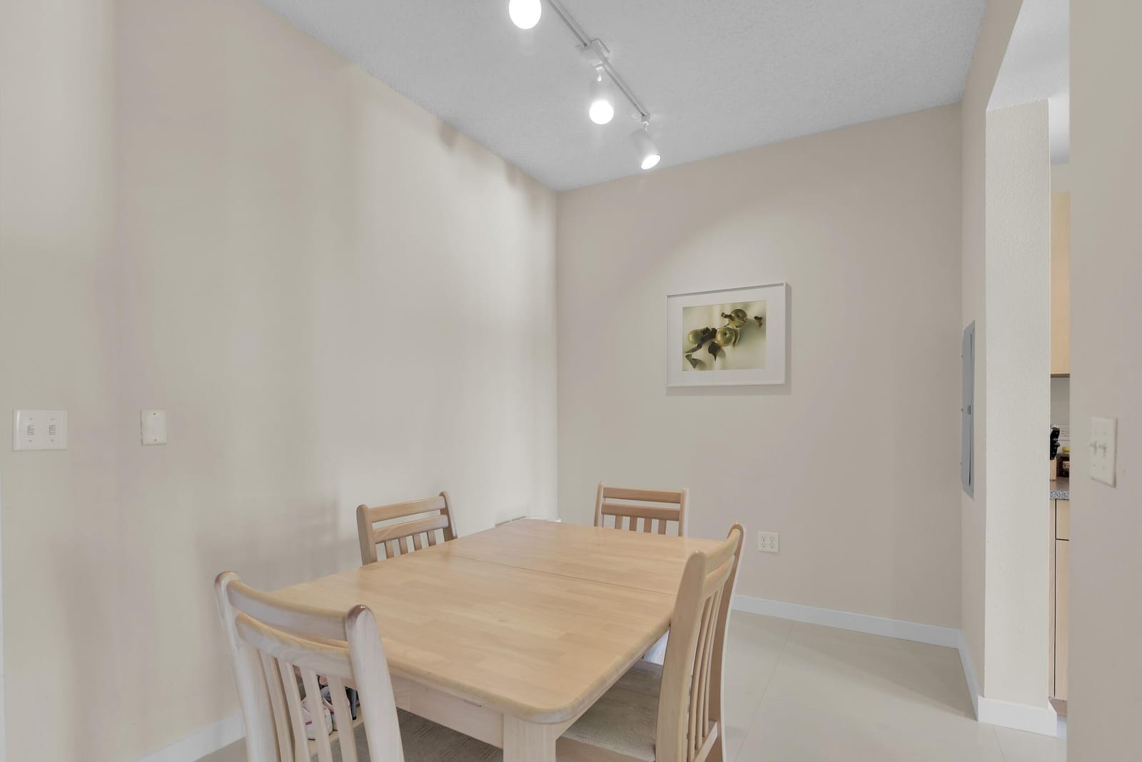 533 NE 3rd Avenue 432 — photo 8
