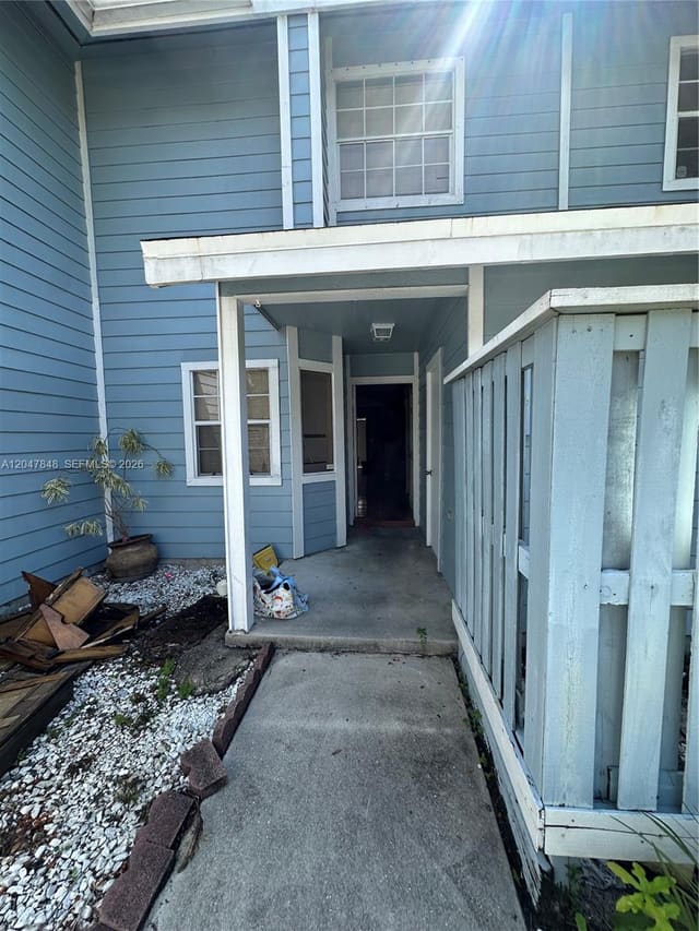 2012 Champions Way, North Lauderdale, FL 33068
