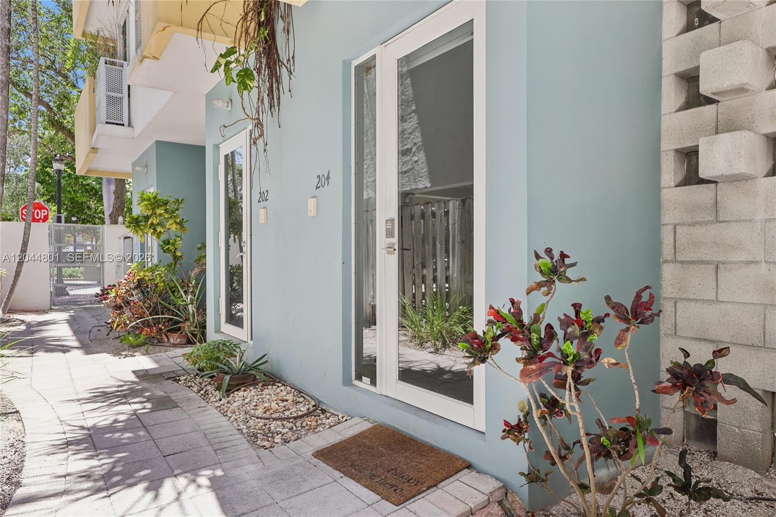 204 Washington Avenue 13, Miami Beach, FL 33139