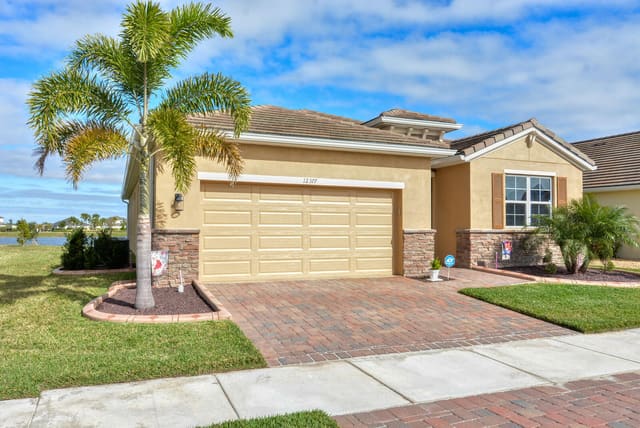 12377 SW Arabella Drive, Port St. Lucie, FL 34987