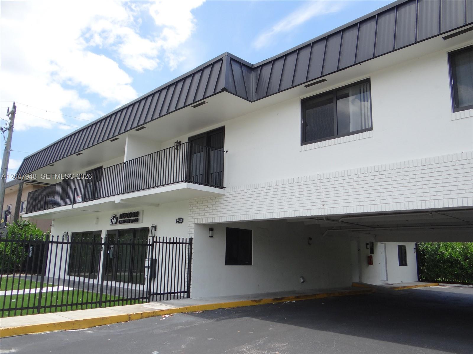 5980 SW 40th Avenue D, Dania Beach, FL 33312