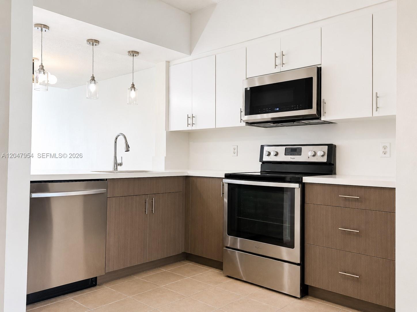 3 Whitehead Circle 3, Weston, FL 33326