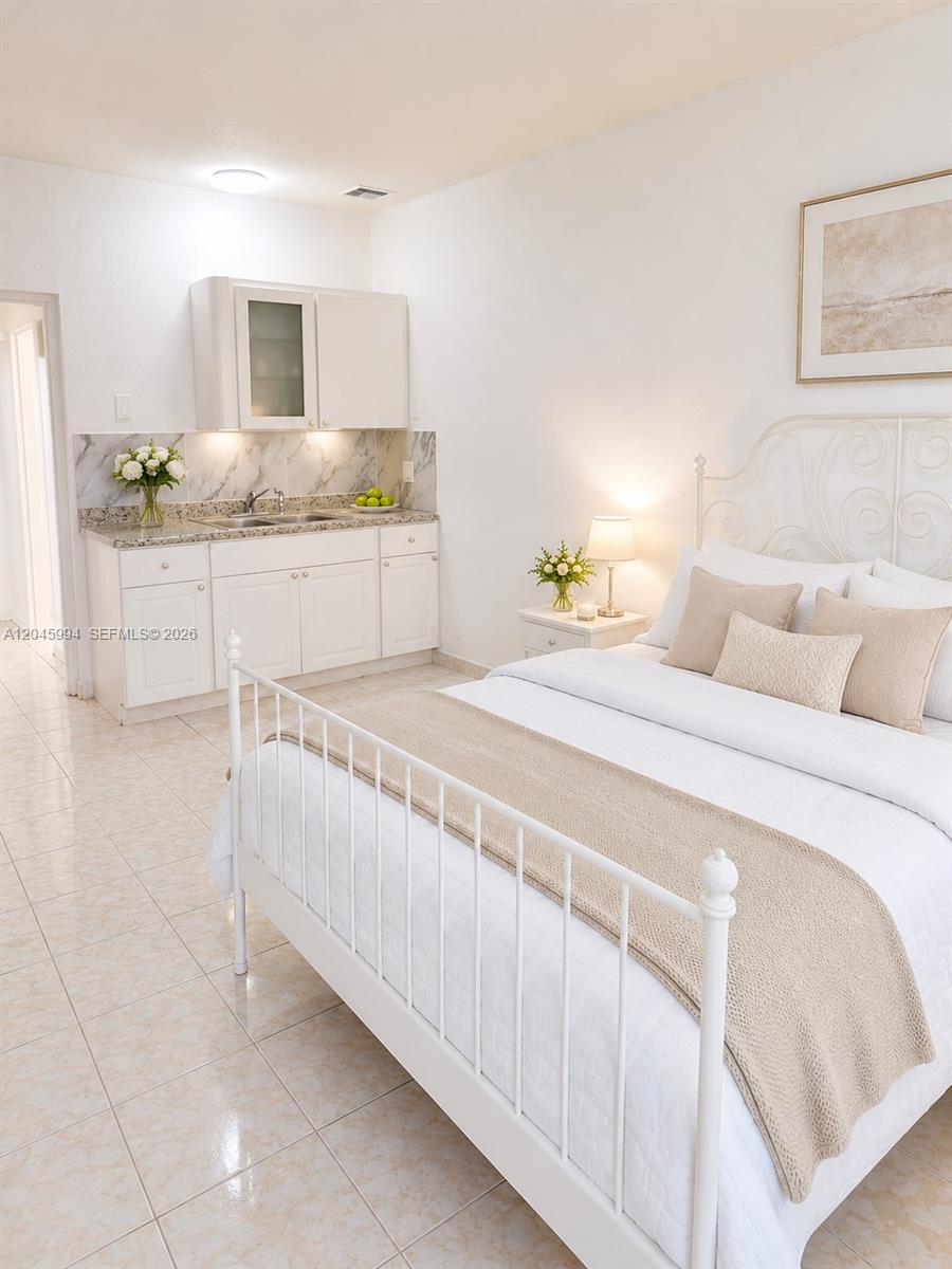 26 Diplomat Parkway 2206, Hallandale Beach, FL 33009