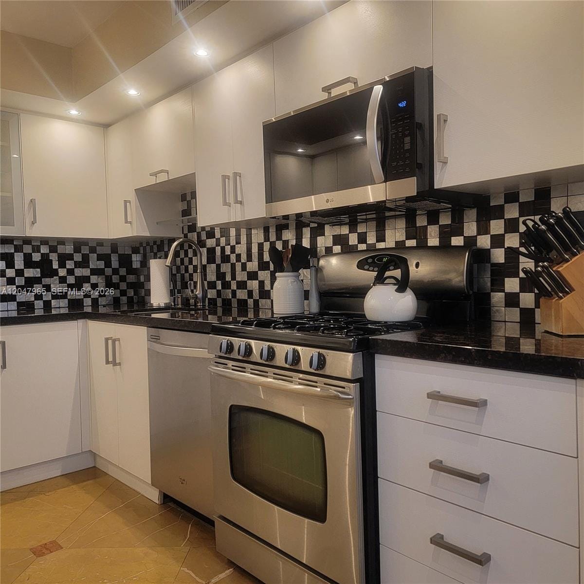 2030 S Ocean Drive 1718, Hallandale Beach, FL 33009 photo 5