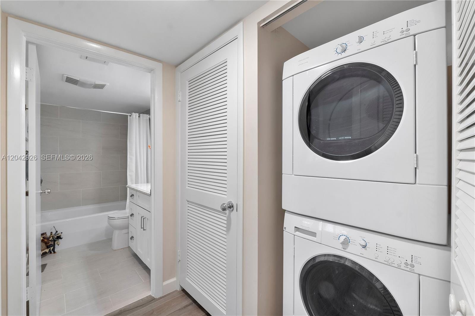 522 Oak Harbour Drive 522 — photo 10