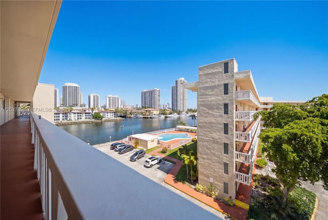 2999 Point East Drive C507, Point East, Aventura, FL