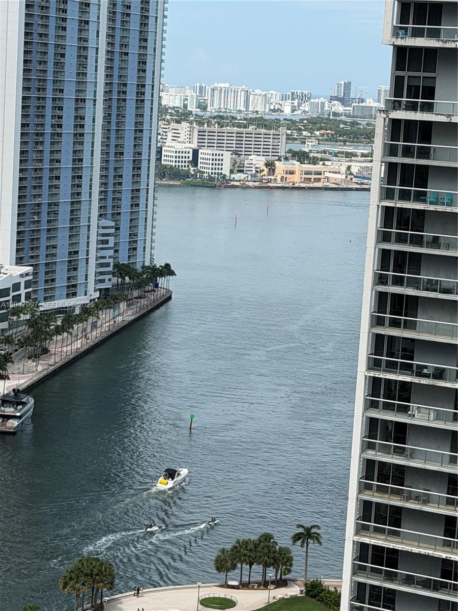 500 Brickell Avenue 2907, Miami, FL 33131