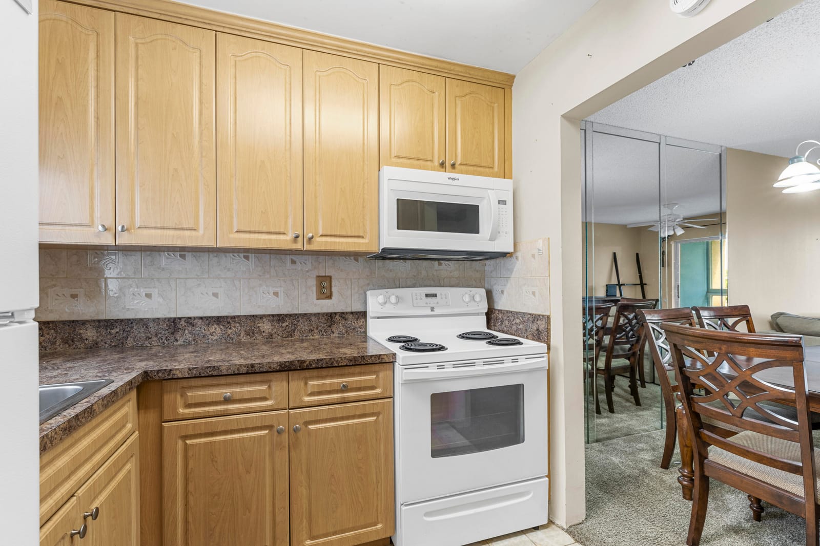 9370 Sunrise Lakes Boulevard 306, Sunrise, FL 33322 photo 4