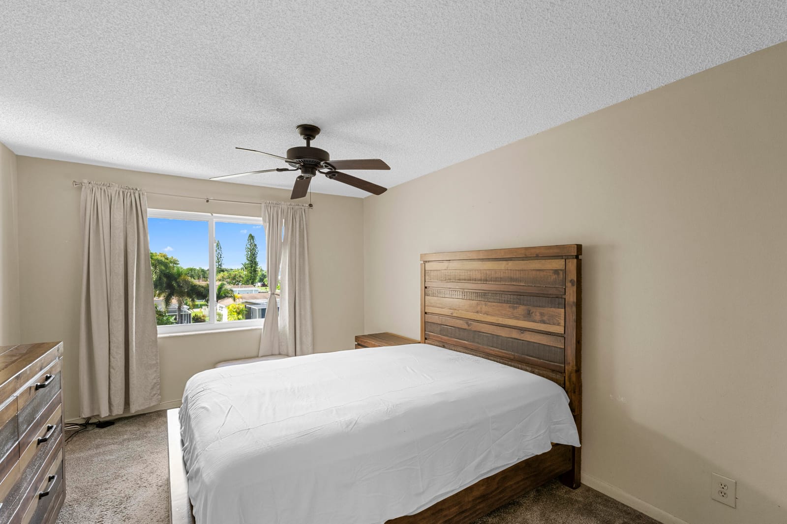 9370 Sunrise Lakes Boulevard 306, Sunrise, FL 33322 photo 7