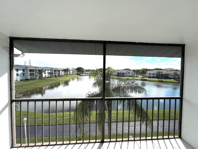 1108 Green Pine Boulevard F3, West Palm Beach, FL 33409