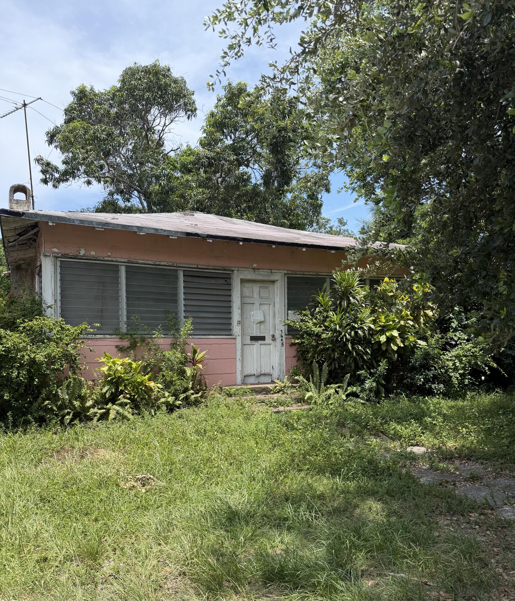 7645 NE 1st Avenue, Miami, FL 33138